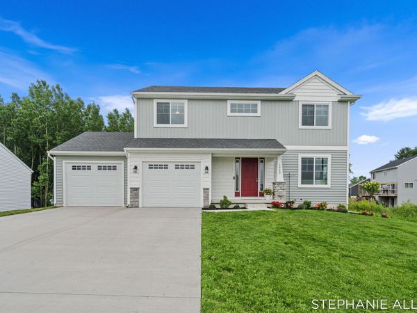 1060 Barnwood Drive, Wayland, MI 49348