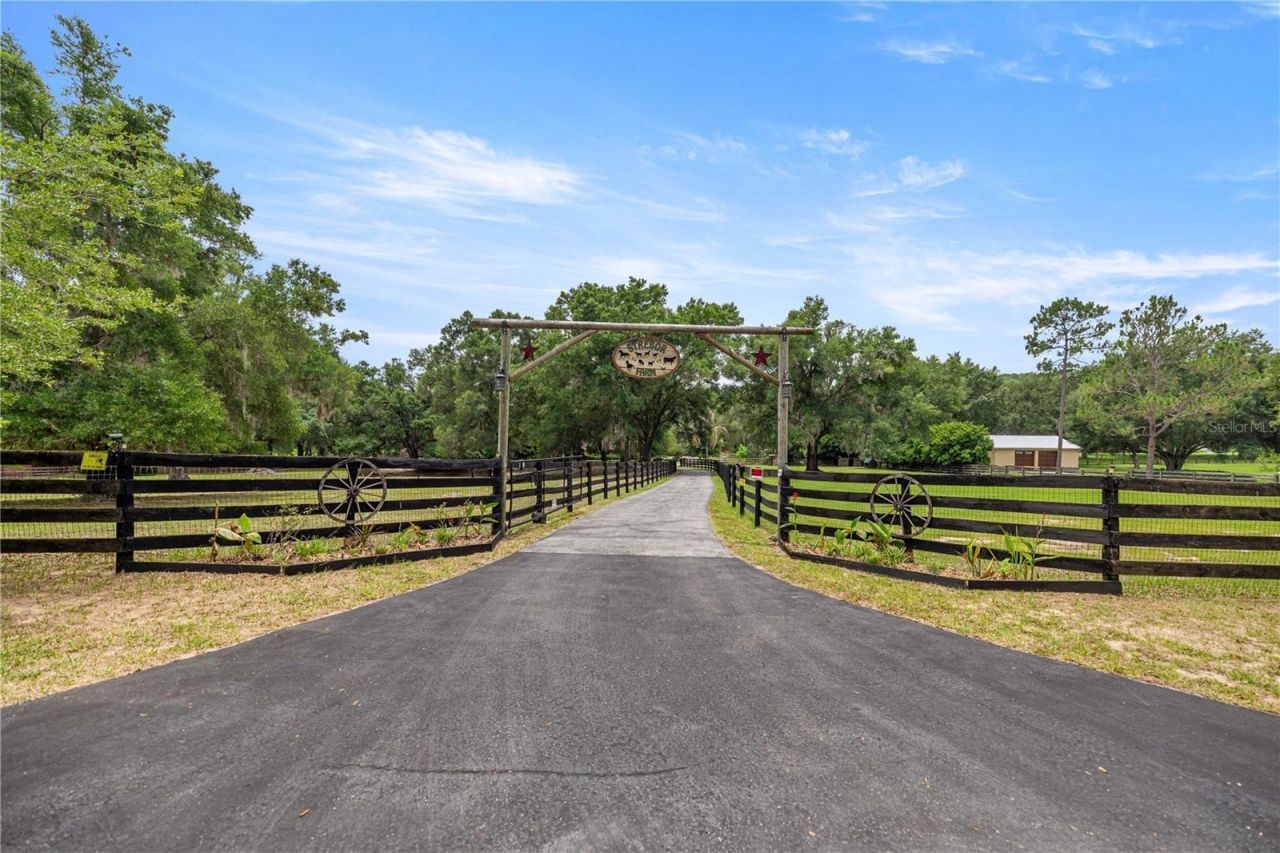 4556 E View Top Lane , Inverness, FL 34452 Photo