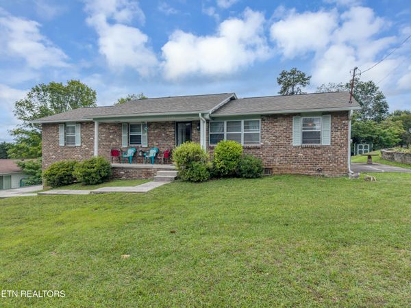 9504 Bob Gray Rd, Knoxville, TN 37923
