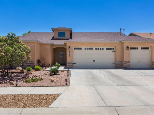 2671 Firewheel Avenue SW, Los Lunas, NM 87031