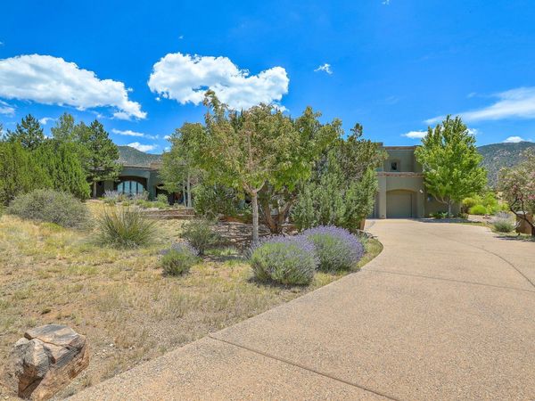 8504 Snakedance Court NE, Albuquerque, NM 87111