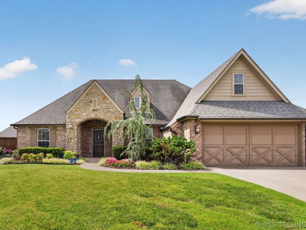 424 W 127th Street S, Jenks, OK 74037