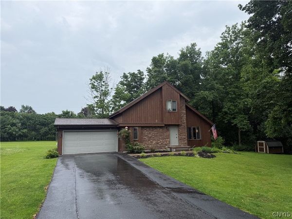 4 Amherst Avenue , Auburn, NY 13021