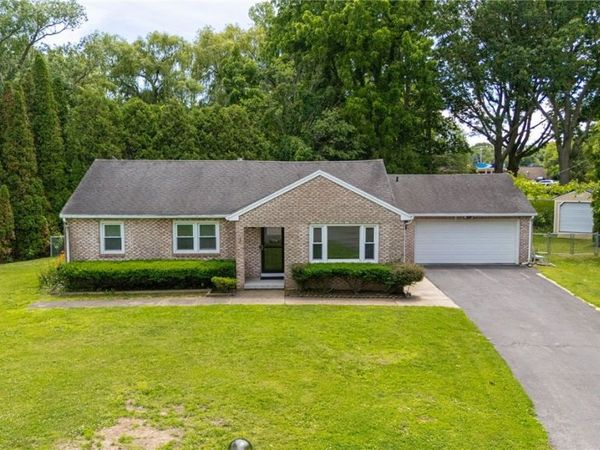 10 Mascot Drive , Rochester, NY 14626