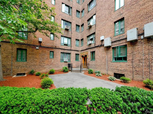 14 Metropolitan Oval , Unit 8G, Bronx, NY 10462