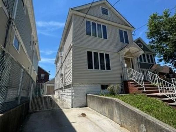 616 College Place , College Point, NY 11356