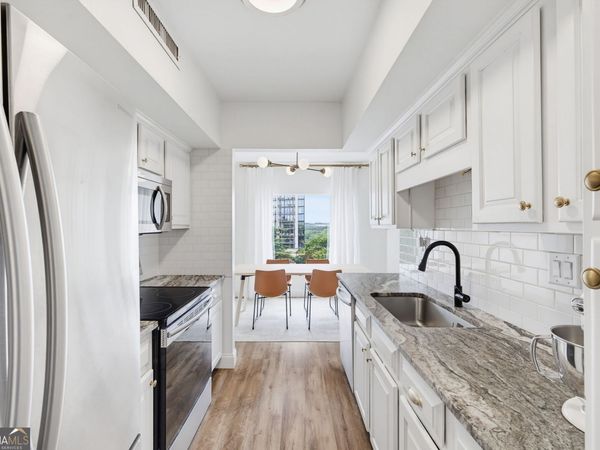 1 Biscayne Drive NW, Unit 802, Atlanta, GA 30309