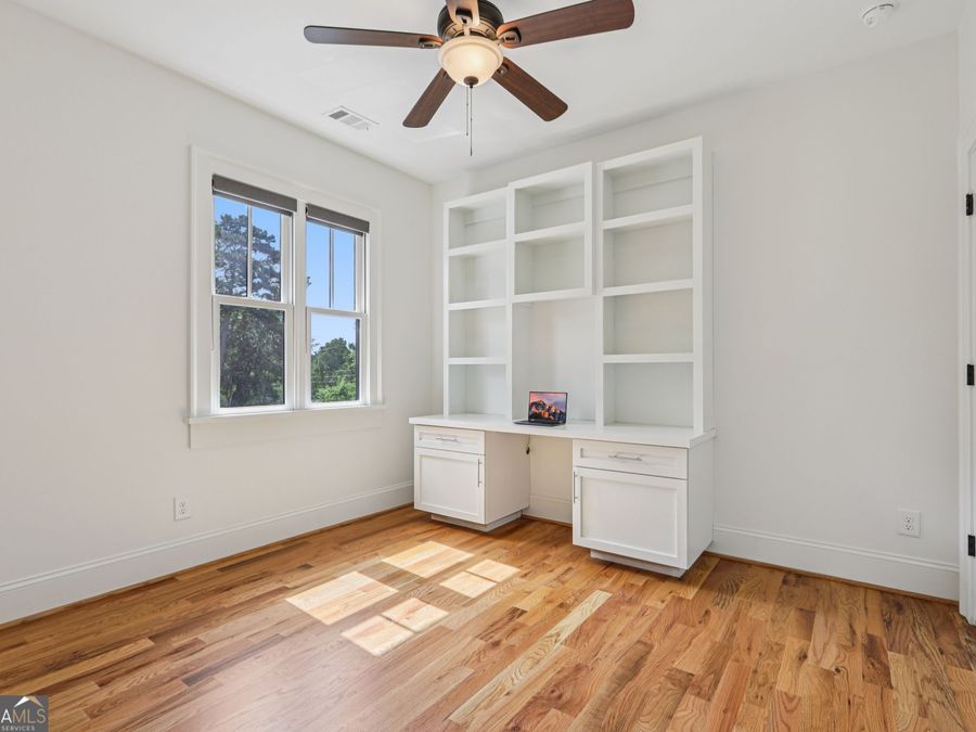 Property Image 33