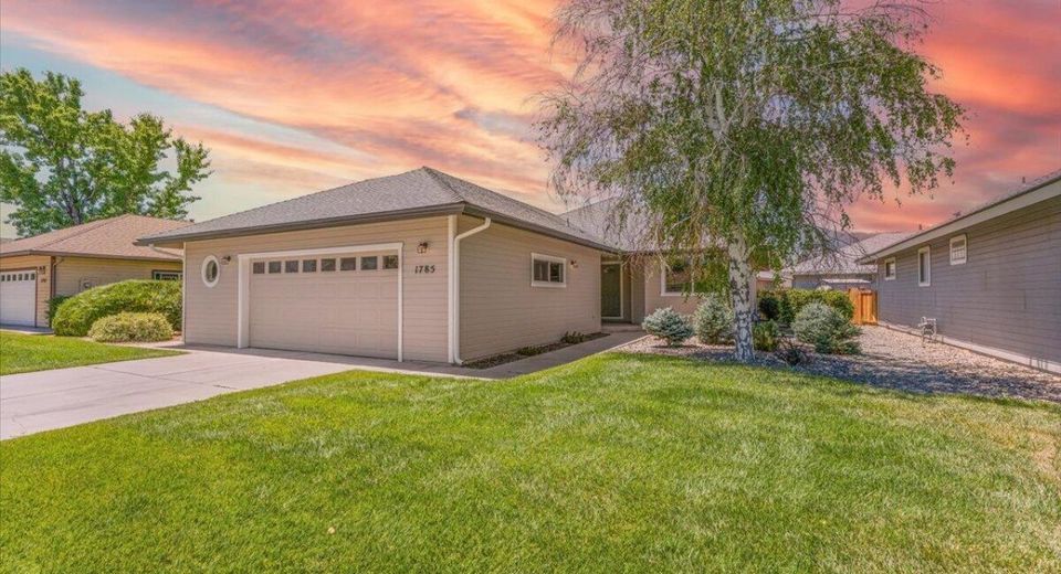 1785 Mahogany Circle, Minden, NV 89423 Photo