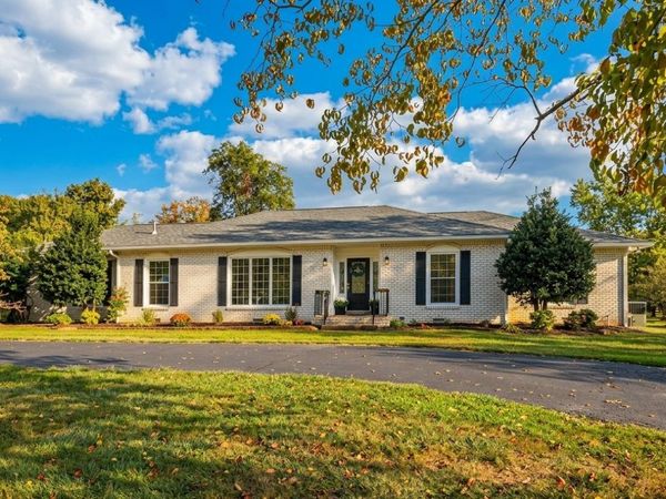 109 Knoll Ln, Hendersonville, TN 37075