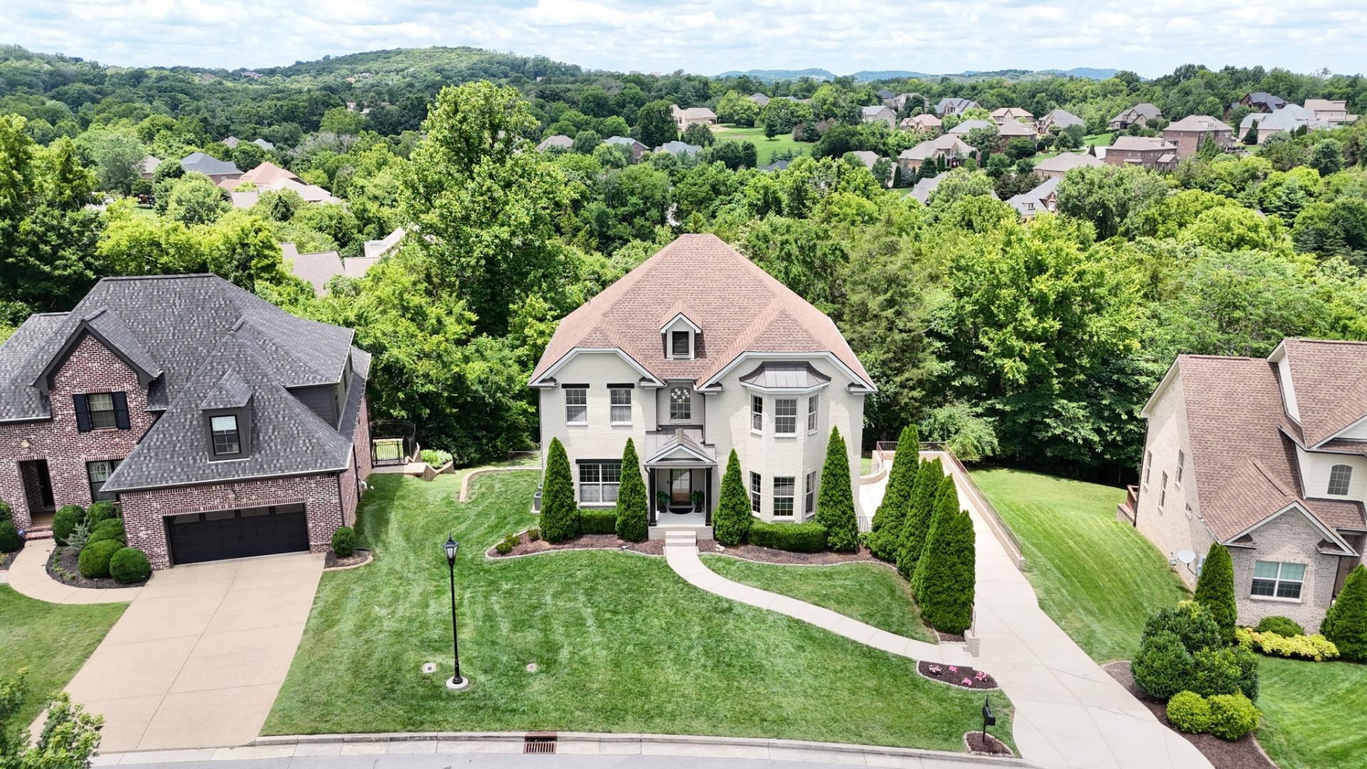 1378 Sweetwater Dr, Brentwood, TN 37027 Main Photo