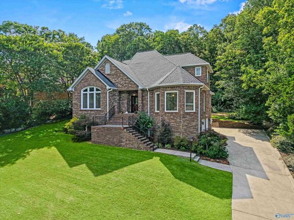 10021 Windy Wood Drive SE, Huntsville, AL 35803