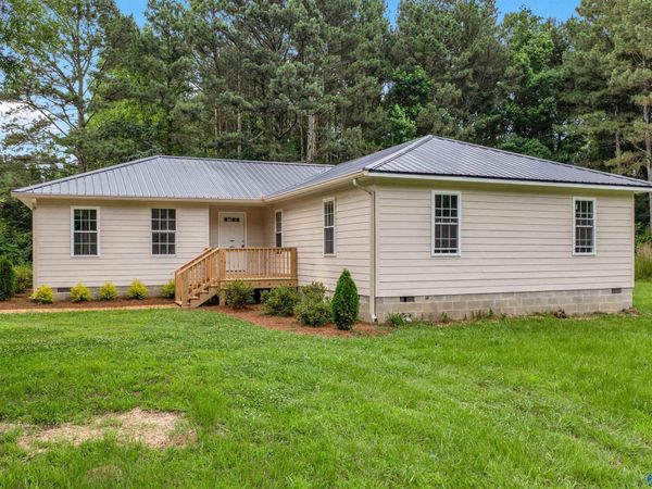 93 Gowens Circle, Hokes Bluff, AL 35903