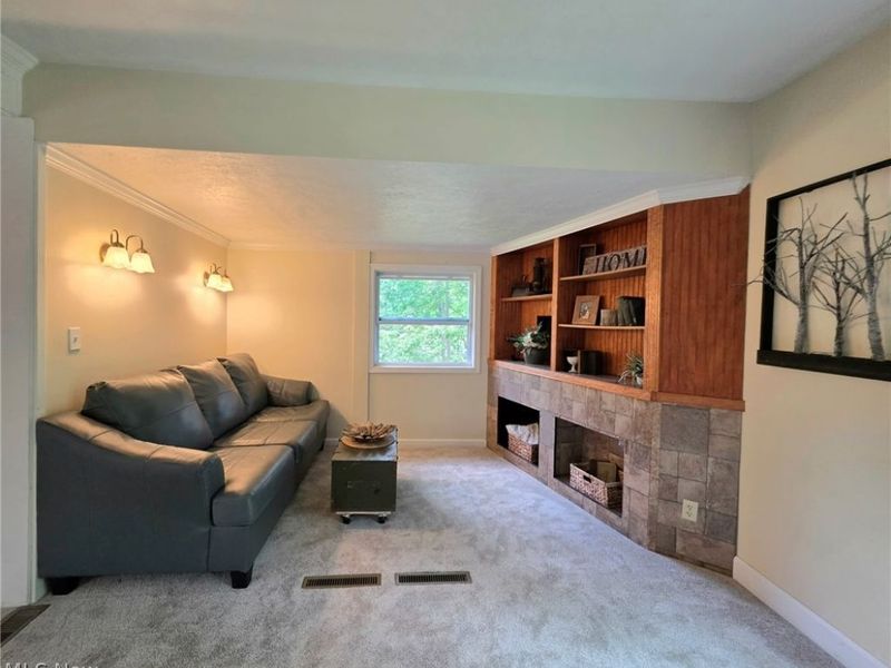 398 N Chillicothe Road, Aurora, OH 44202 Photo 9
