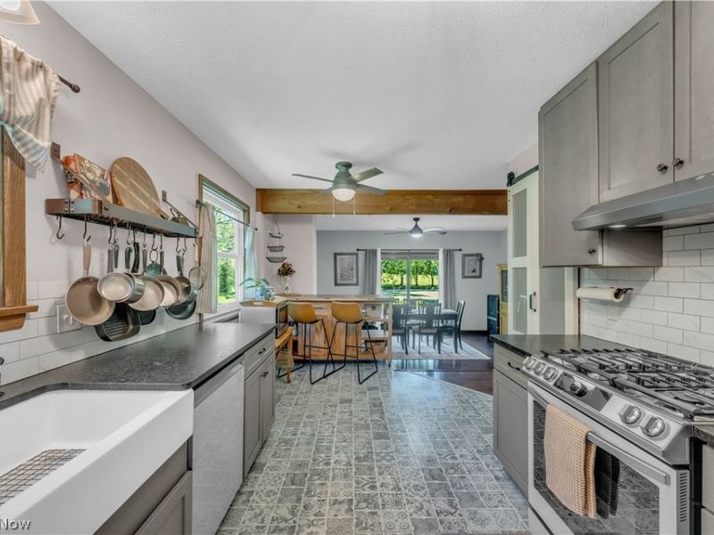 6827 Wooster Pike, Medina, OH 44256 Photo 19