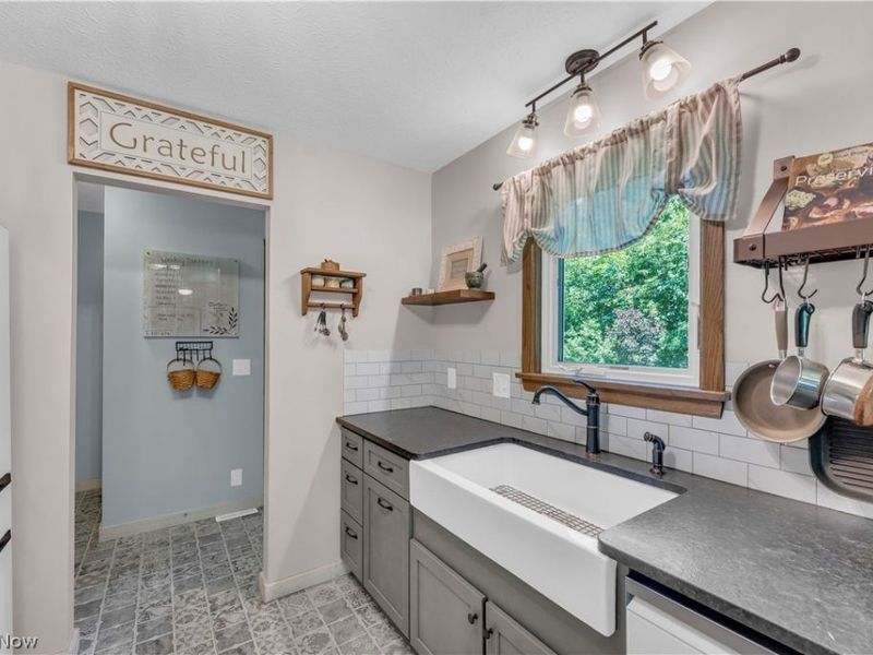 6827 Wooster Pike, Medina, OH 44256 Photo 21