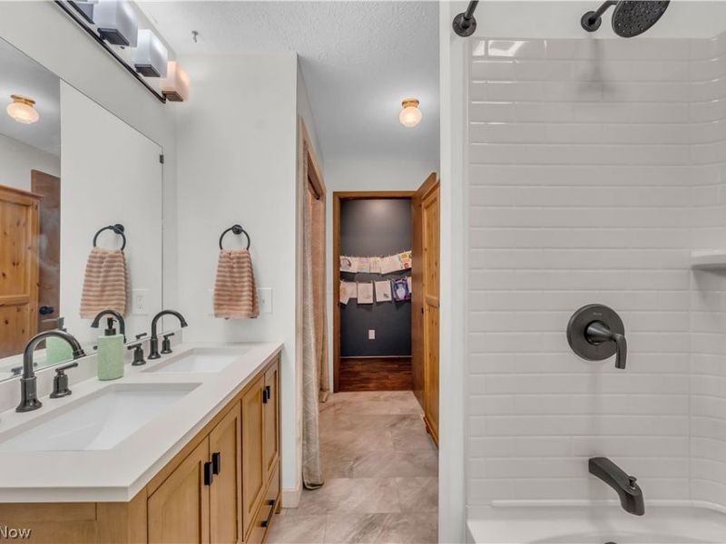 6827 Wooster Pike, Medina, OH 44256 Photo 30