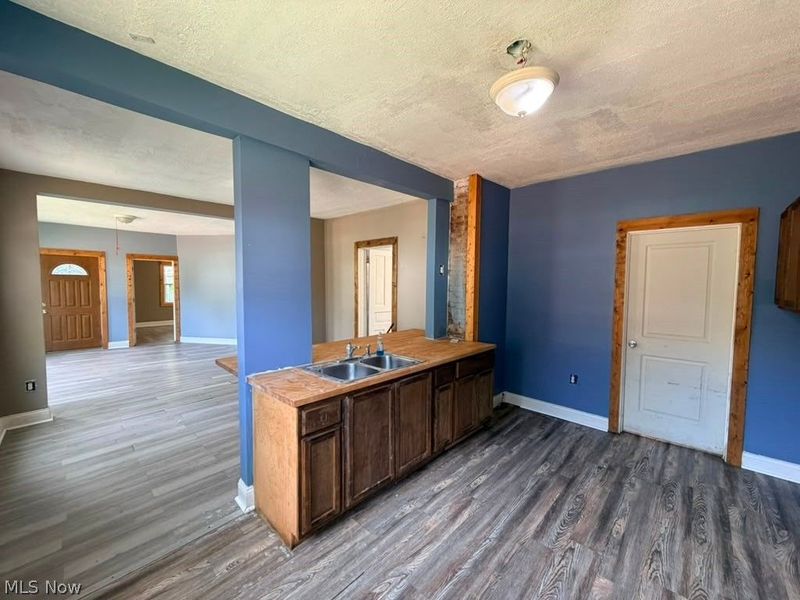2982 E 67th Street, Cleveland, OH 44127 Photo 12