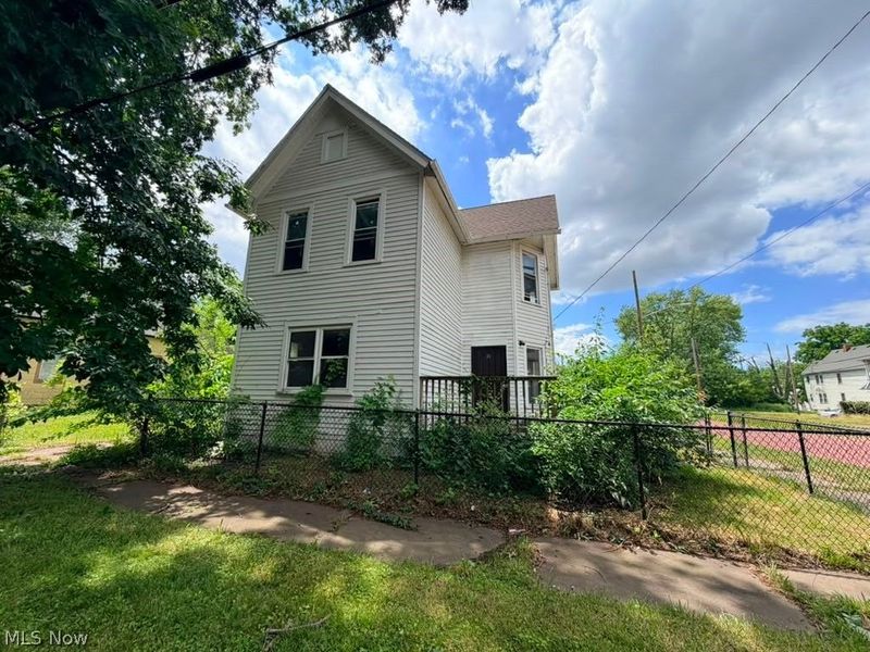 2982 E 67th Street, Cleveland, OH 44127 Photo 2