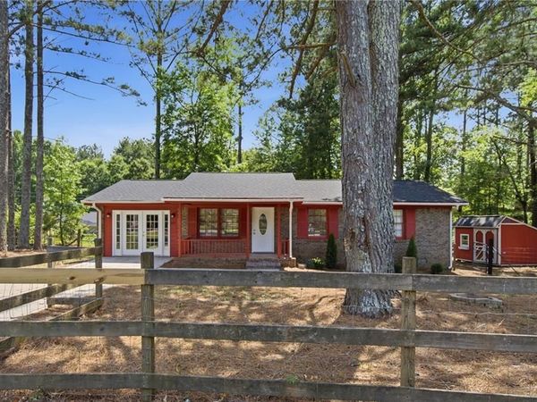 919 Paige Court , Social Circle, GA 30025