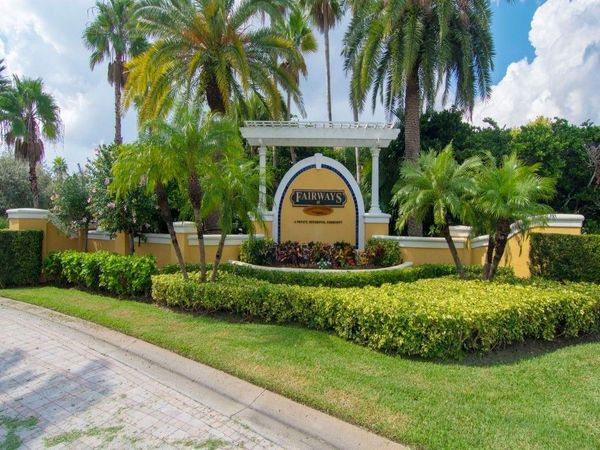 5035 Fairways Circle, Unit C104, Vero Beach, FL 32967