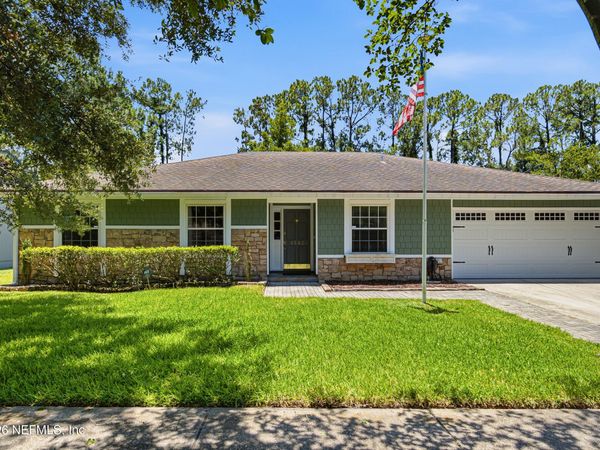 4542 CROSSTIE Road S, Jacksonville, FL 32257