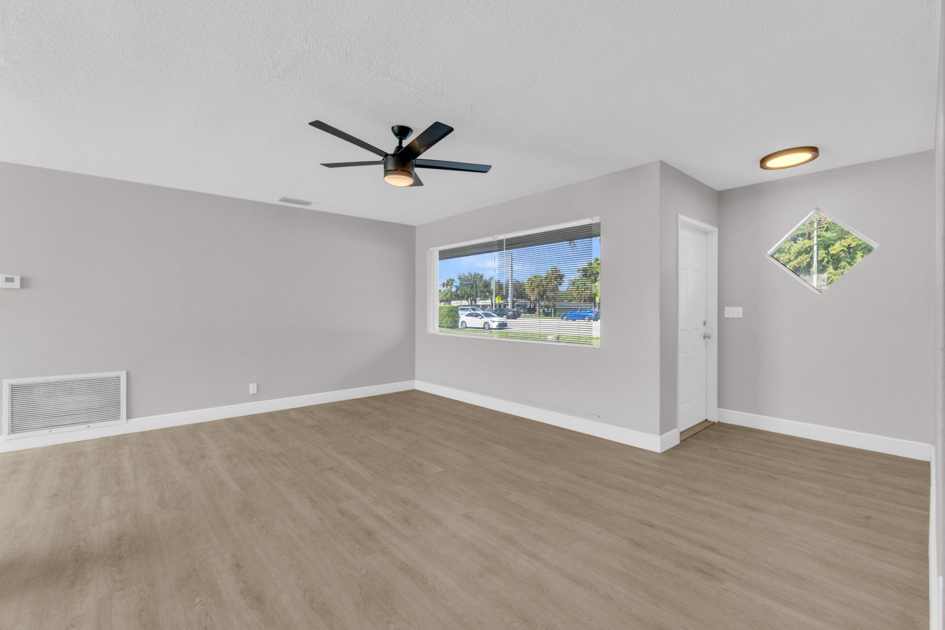 3240 Sheridan Lane, Unit 117, Hollywood, FL 33021 Photo