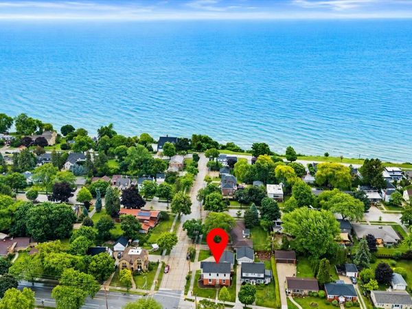 2925 N Main St, Racine, WI 53402