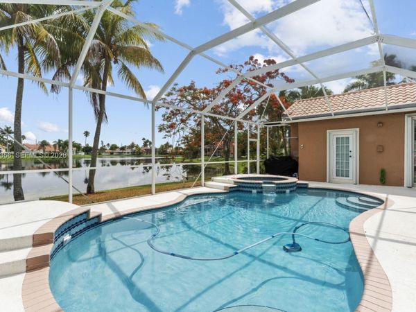 1179 Laguna Springs Dr , Weston, FL 33326