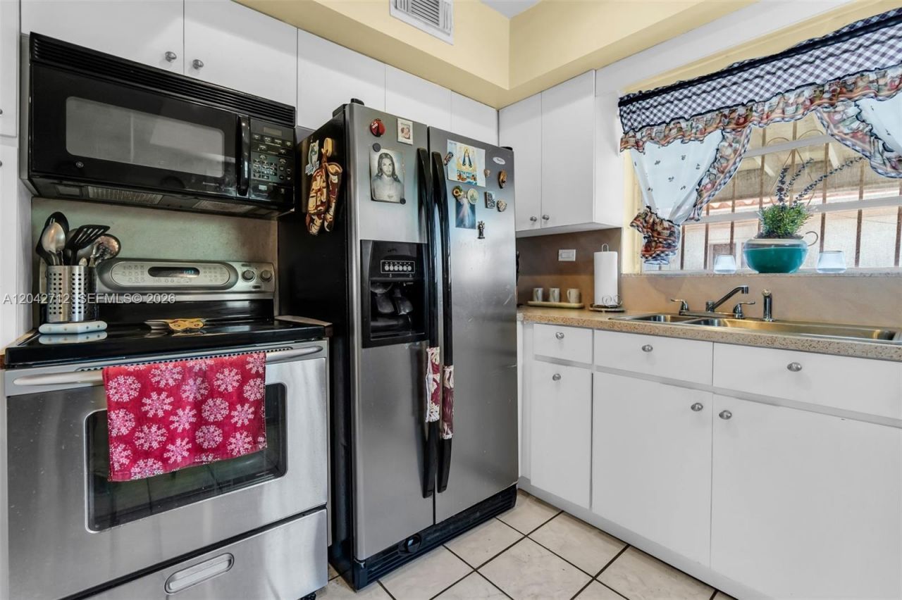 3260 SW 2nd St , Miami, FL 33135 Photo