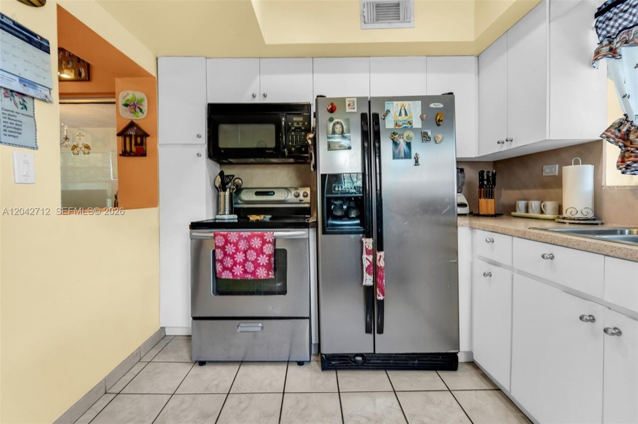 3260 SW 2nd St , Miami, FL 33135 Photo