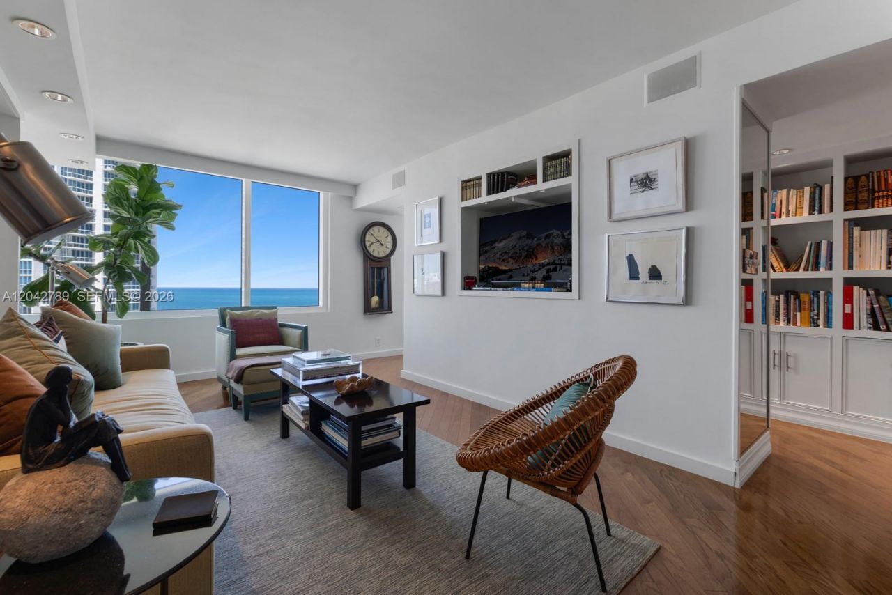 400 S Pointe Dr, Unit 1503/04, Miami Beach, FL 33139 Photo