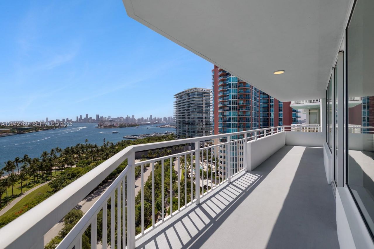400 S Pointe Dr, Unit 1503/04, Miami Beach, FL 33139 Photo