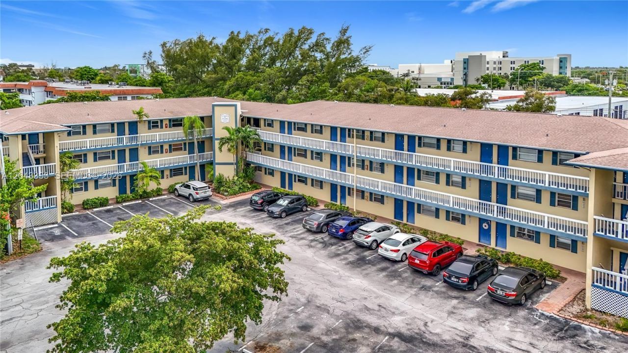 1400 NE 57th Ct , Unit 207, Fort Lauderdale, FL 33334 Photo