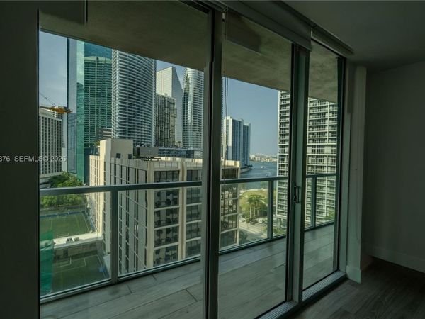 500 Brickell Ave , Unit 1407, Miami, FL 33131