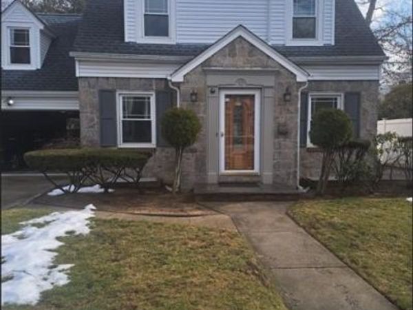 12 Maryland Avenue , Freeport, NY 11520