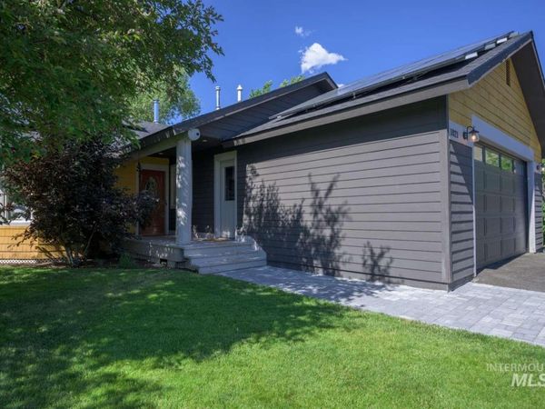 1021 Cherry Hill Dr, Hailey, ID 83333