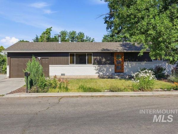 2117 N Raymond St, Boise, ID 83704