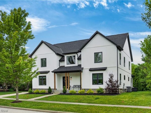 7598 Woodland Avenue , Hudson, OH 44236