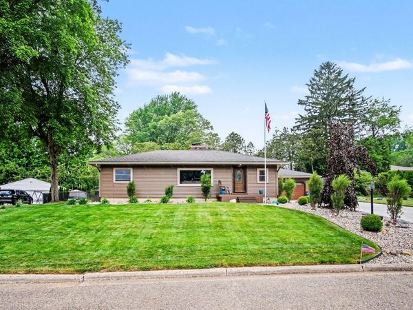 739 Old Gate Road NW, Grand Rapids, MI 49504