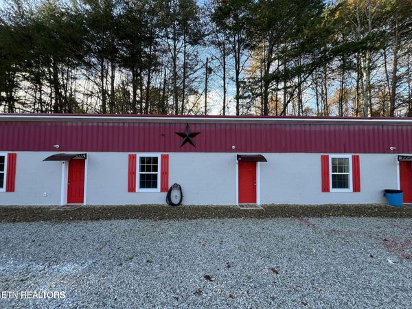 150 Wolf Creek Rd, Jacksboro, TN 37757