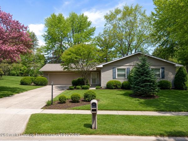 2176 Tamarack Drive, Okemos, MI 48864