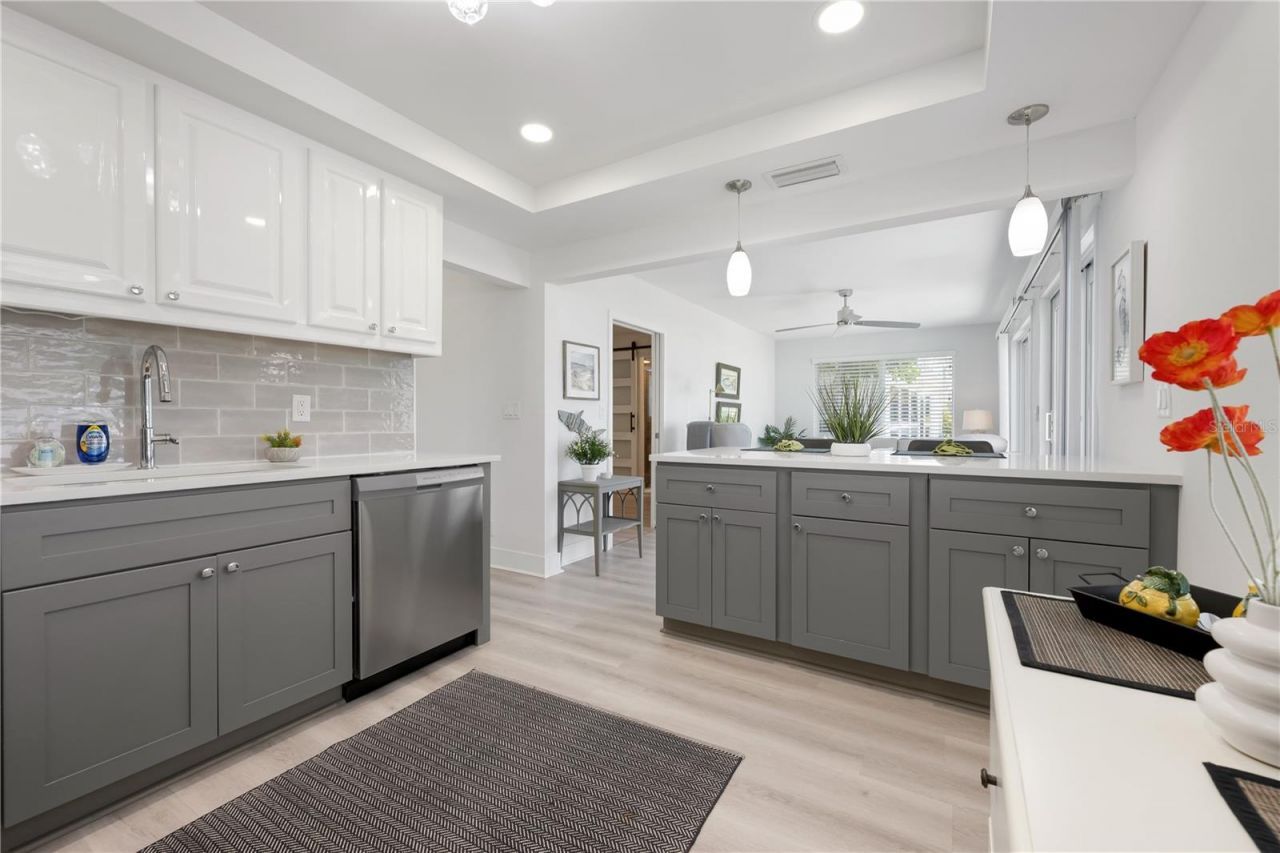 524 Spanish Drive S, Unit 125, Longboat Key, FL 34228 Photo