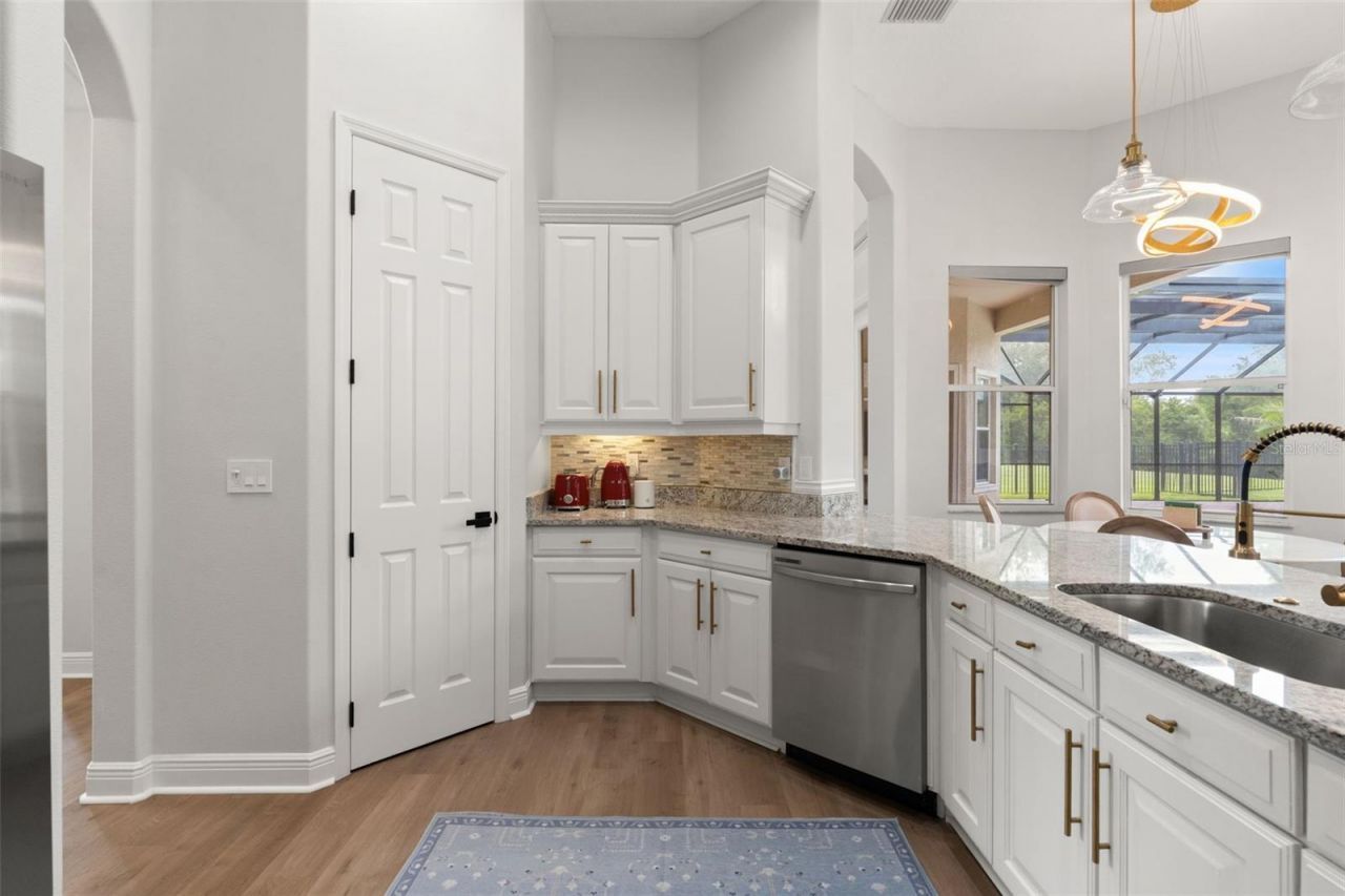 8412 Dunham Station Drive, Tampa, FL 33647 Photo