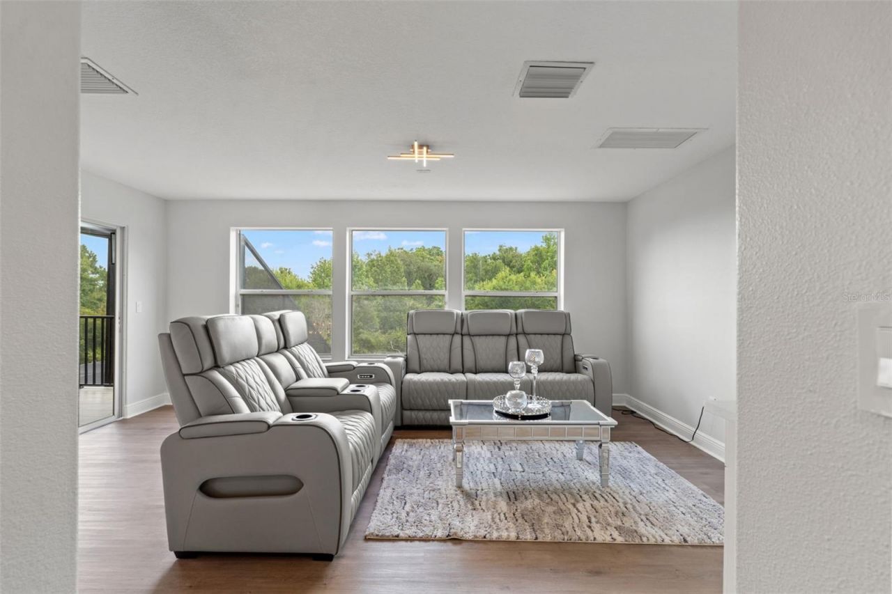 8412 Dunham Station Drive, Tampa, FL 33647 Photo
