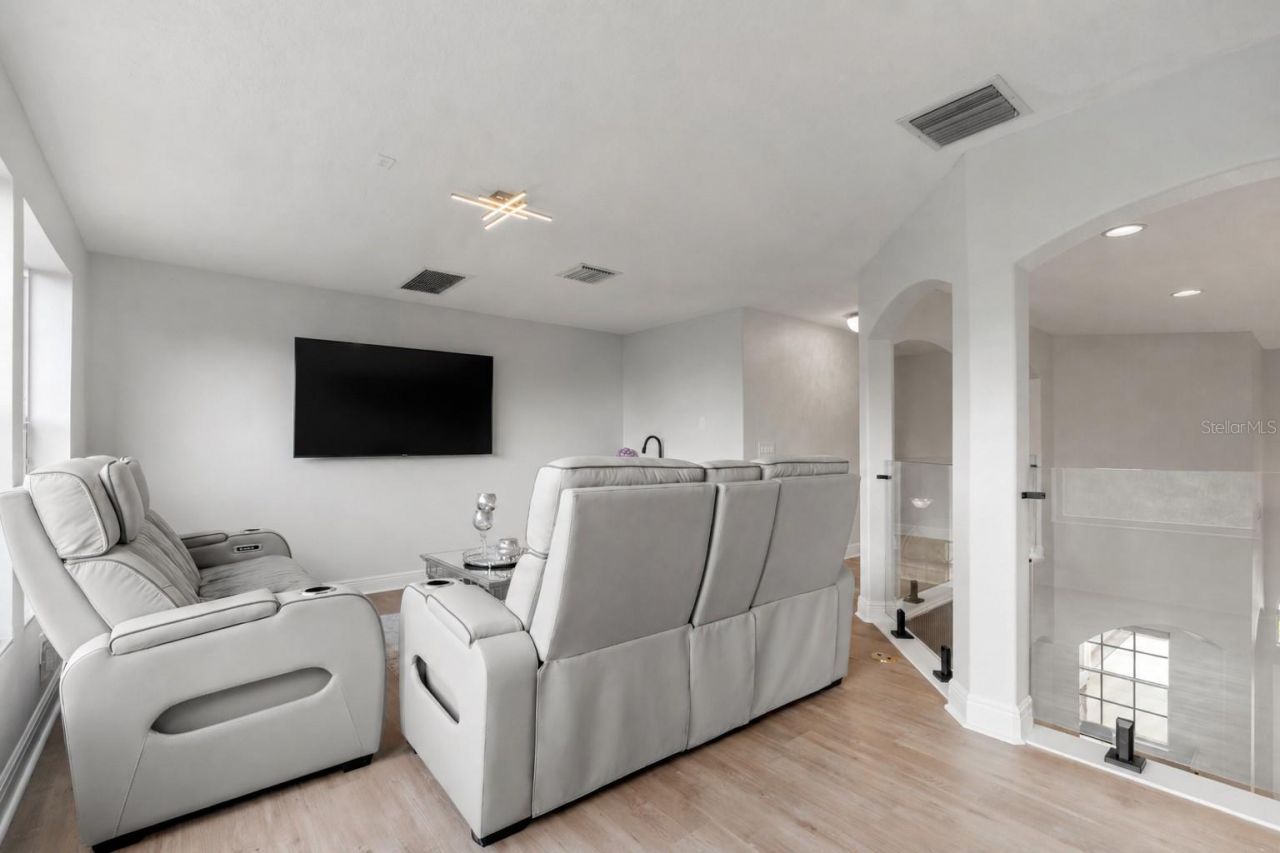 8412 Dunham Station Drive, Tampa, FL 33647 Photo