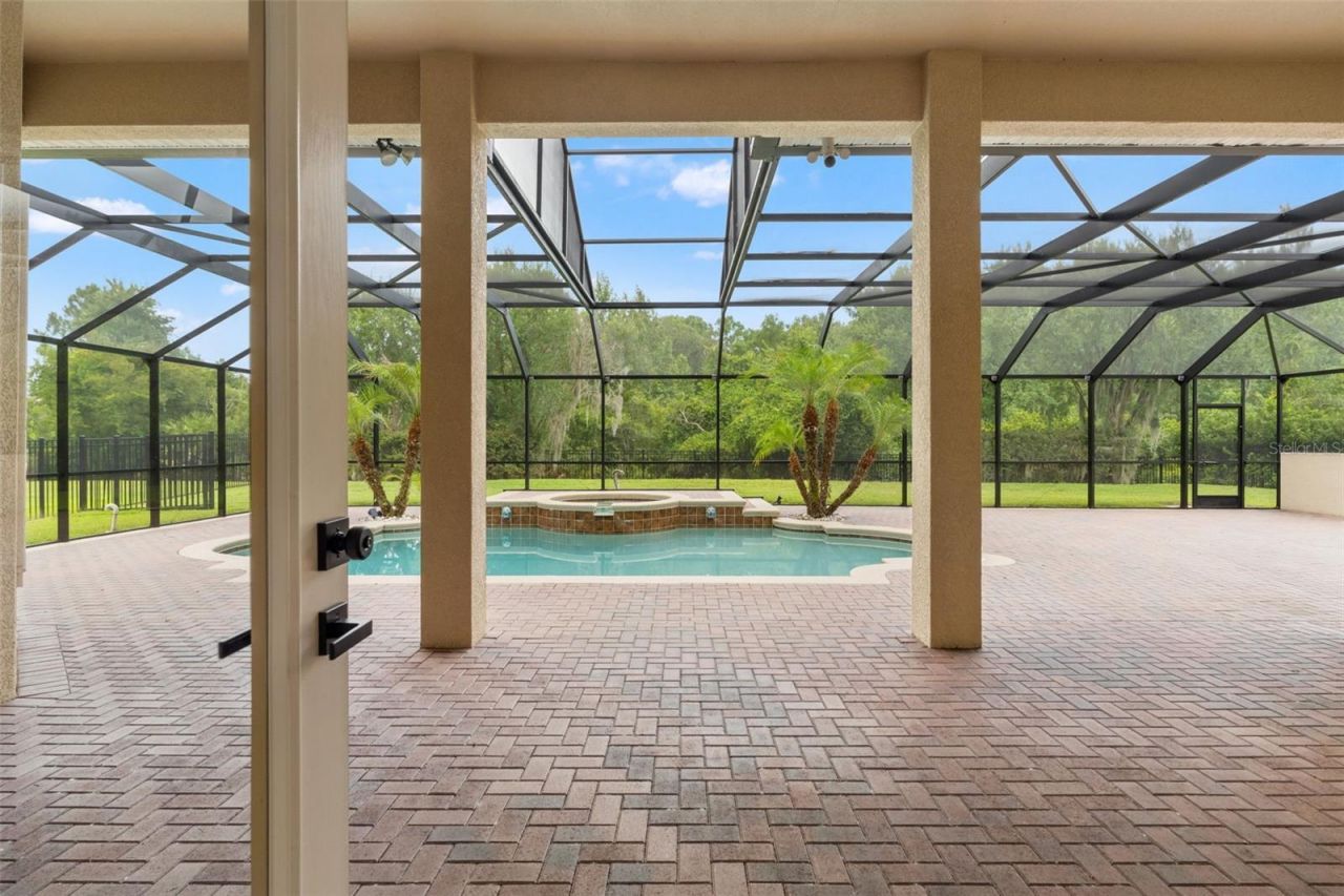 8412 Dunham Station Drive, Tampa, FL 33647 Photo