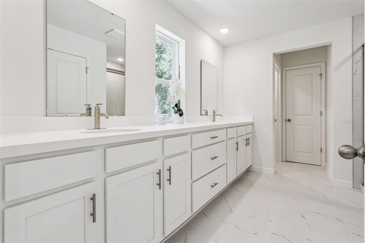 4271 Darby Court , Eustis, FL 32736 Photo