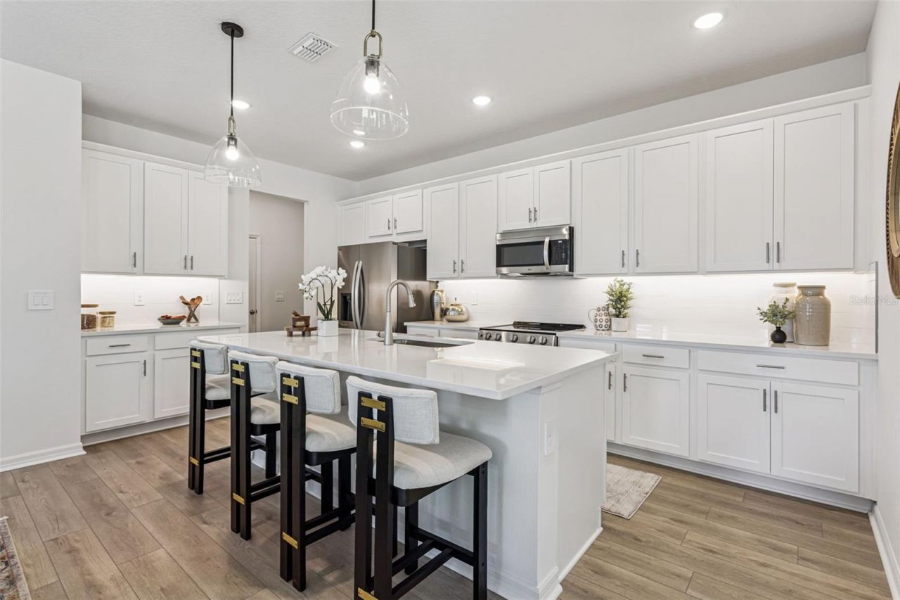 4271 Darby Court , Eustis, FL 32736 Photo