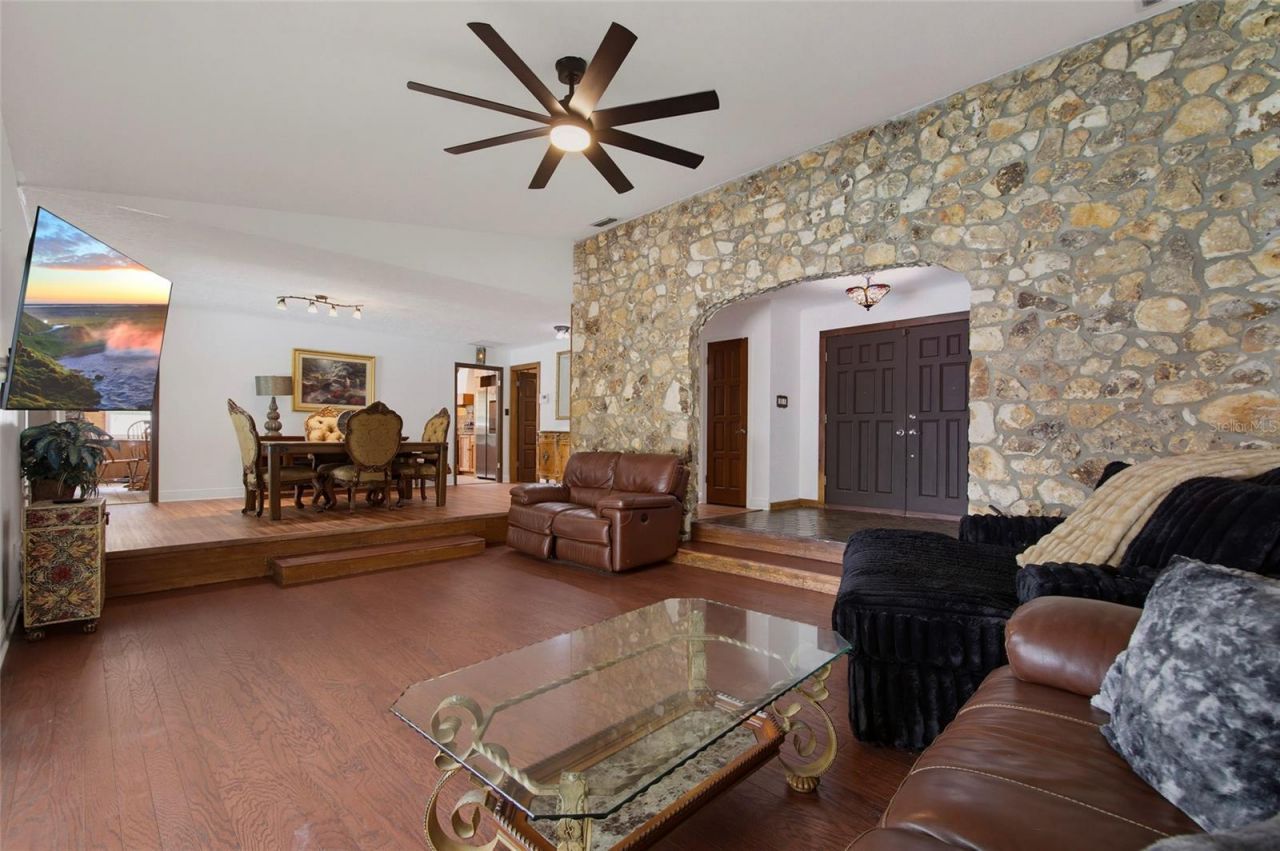 125 Spring Lake Hills Drive, Altamonte Springs, FL 32714 Photo